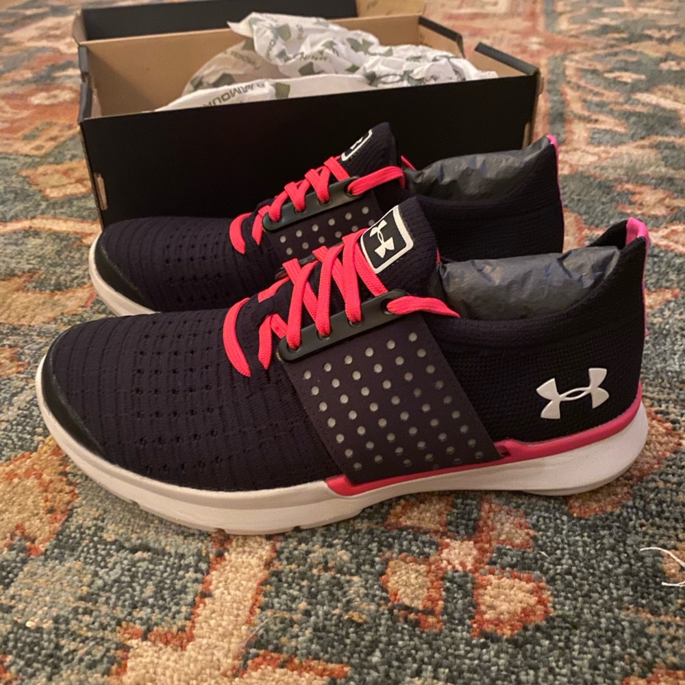 Under Armour Sneakers
